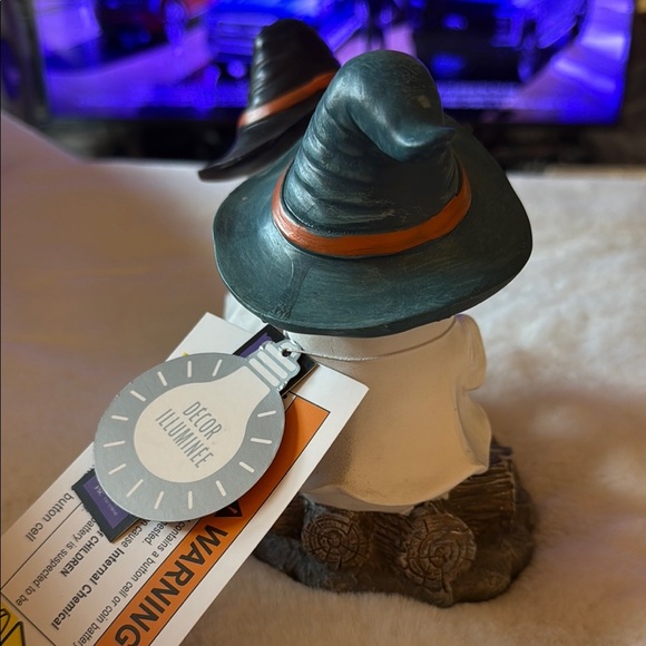 Goulish campfire ghost Halloween decor - Picture 9 of 14